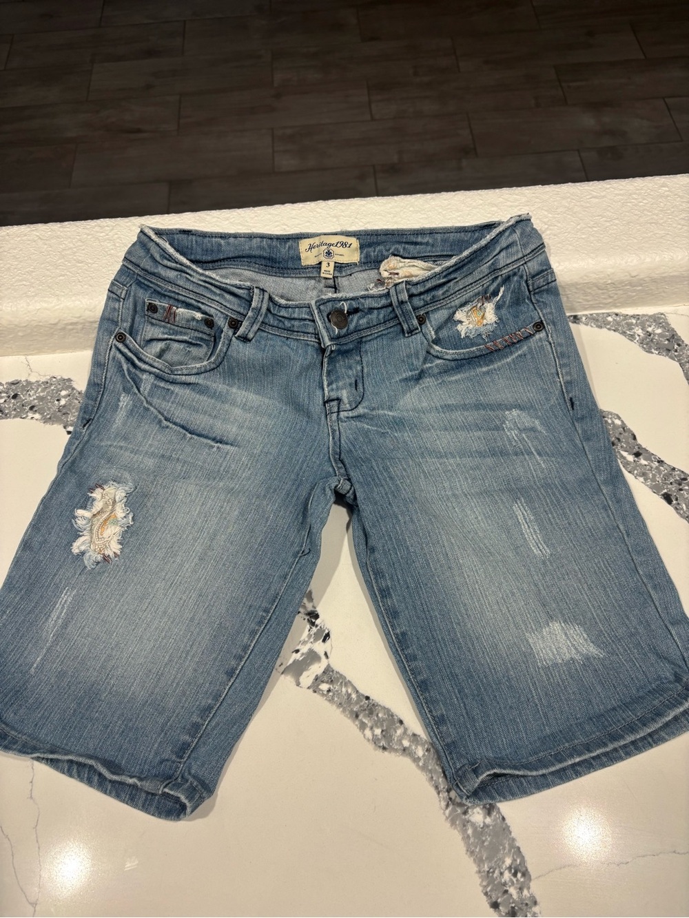 Heritage 1981 Light Blue Distressed Denim Bermuda Shorts size 3